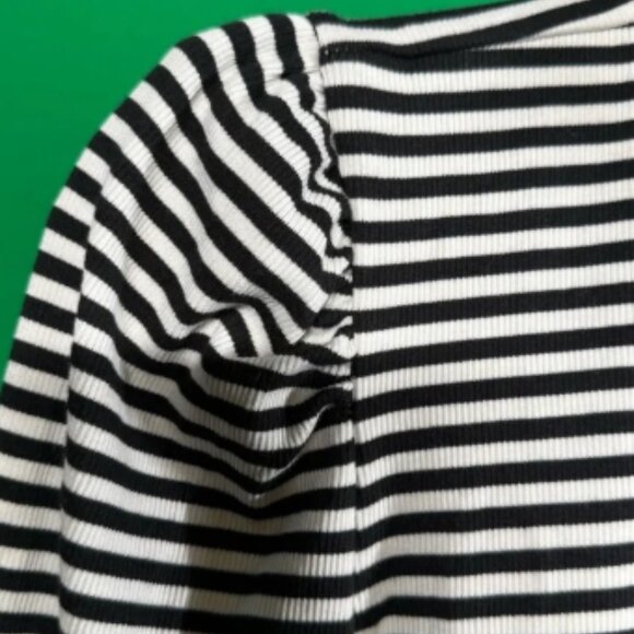 NWT Veronica Beard Cedar Turtleneck with Puffed shoulder Black White Size 3XL - Picture 2 of 7